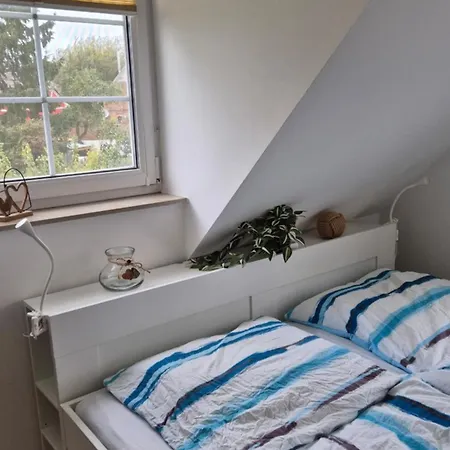 Sommerhaus In Familienfreundlich, Mit Garten & Sauna